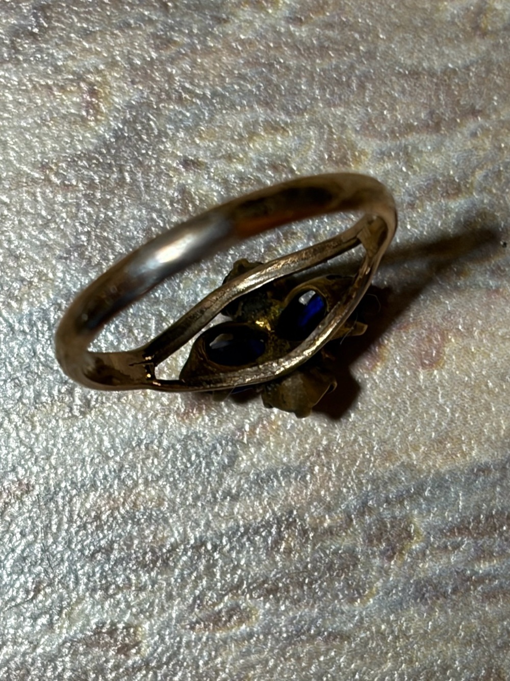 Victorian Gold Fill Or Gold Shell Ring With Paste Stones - Picture 6 of 13